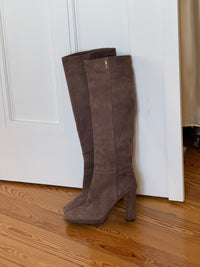 Prada Suede Boots (37,5)