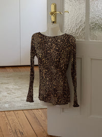 Cashmere Leo Top (s)