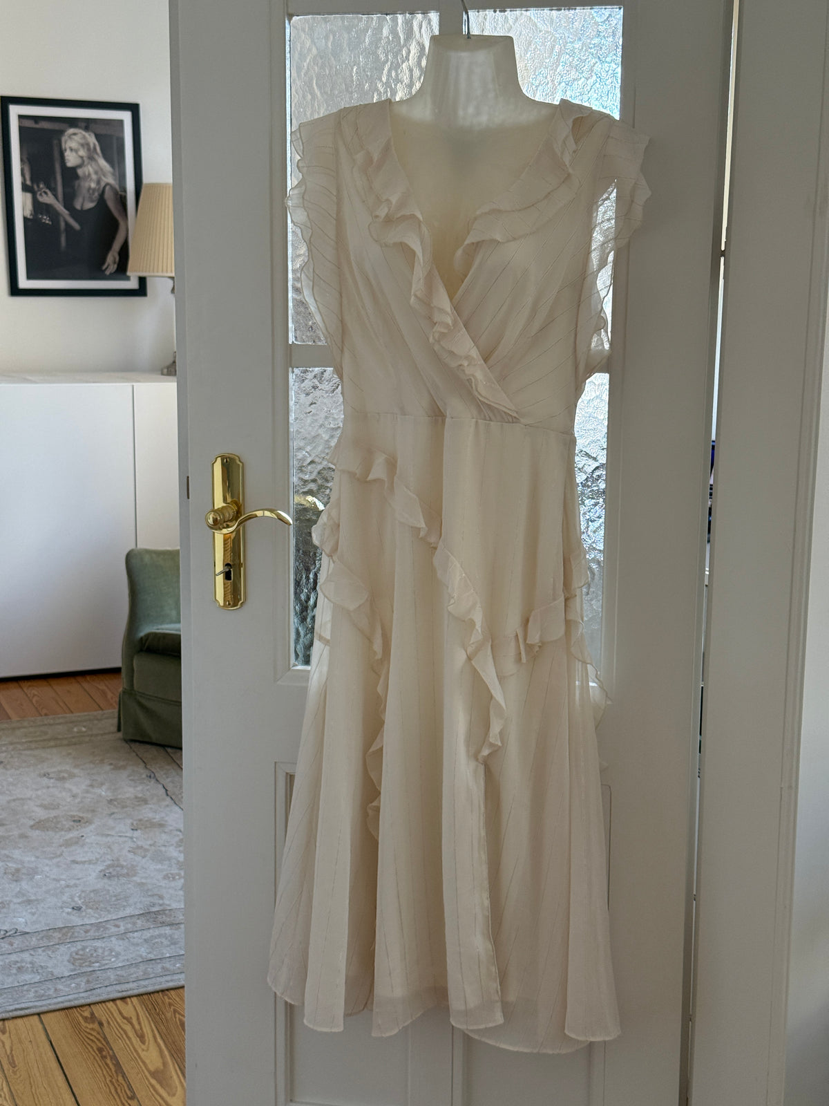 DKNY Ruffle Dress (s)