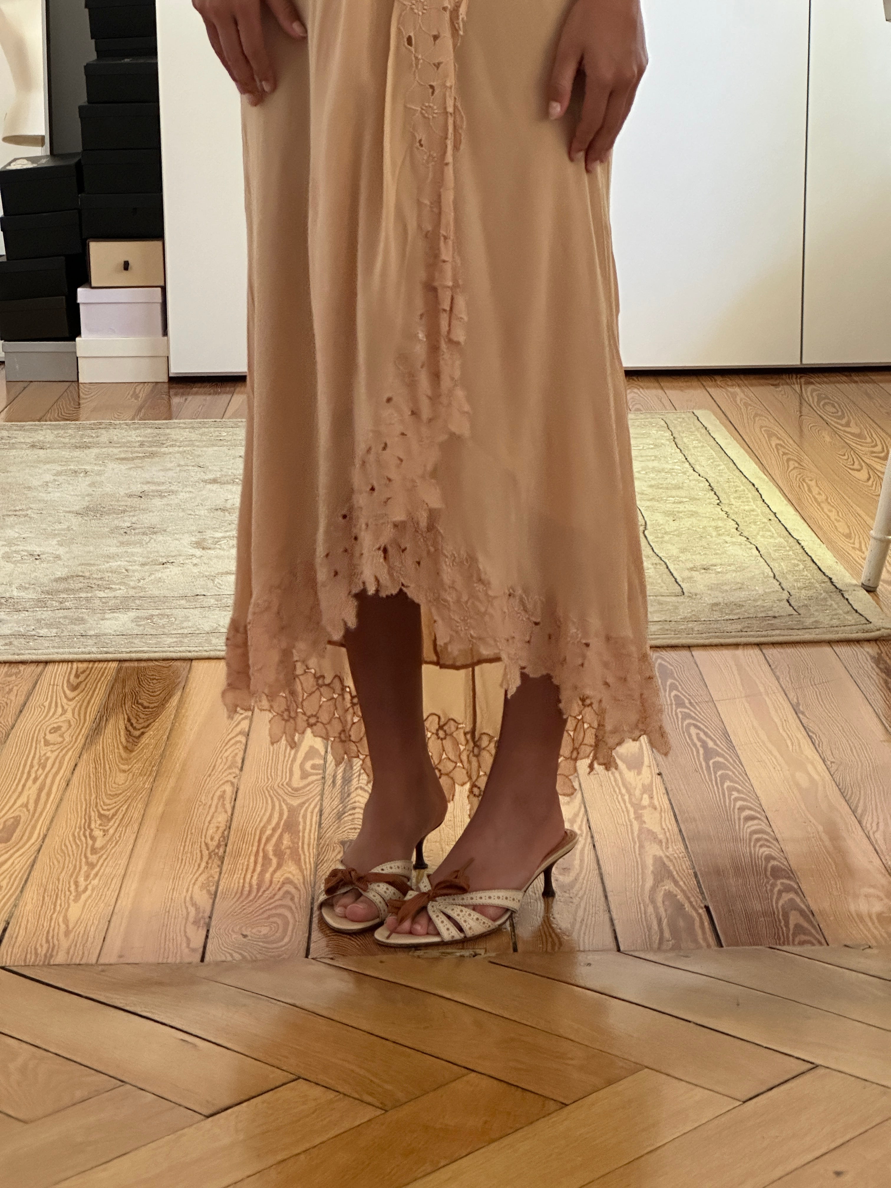 ワンピース A FERRETTI Sangallo dress Satin dress with cape sleeves | Alberta Ferretti