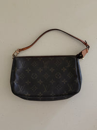 Louis Vuitton Pochette