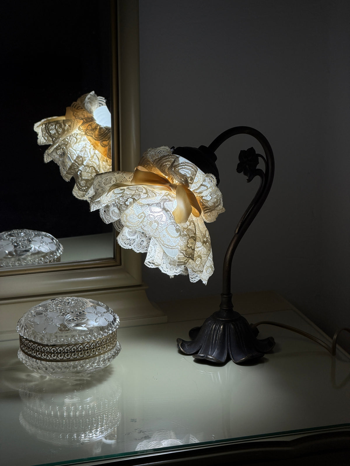 Vintage Lace Lamp