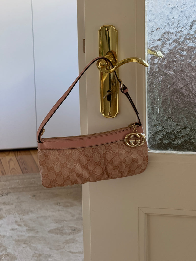 Vintage Gucci Pochette