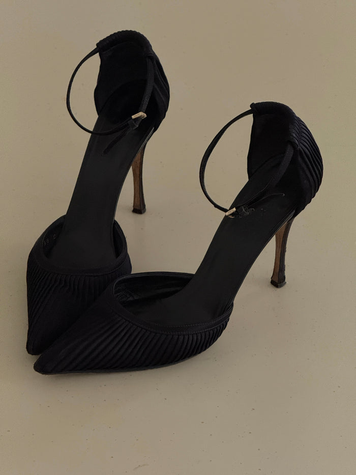 Gucci Shoes (39)