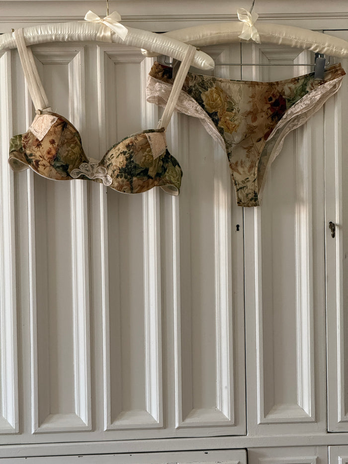 Dior Lingerie Set (75 B)