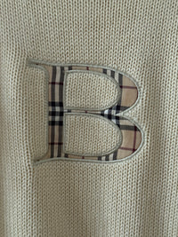 Burberry Sweater (xs)