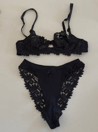 Lace Bra Set (s)