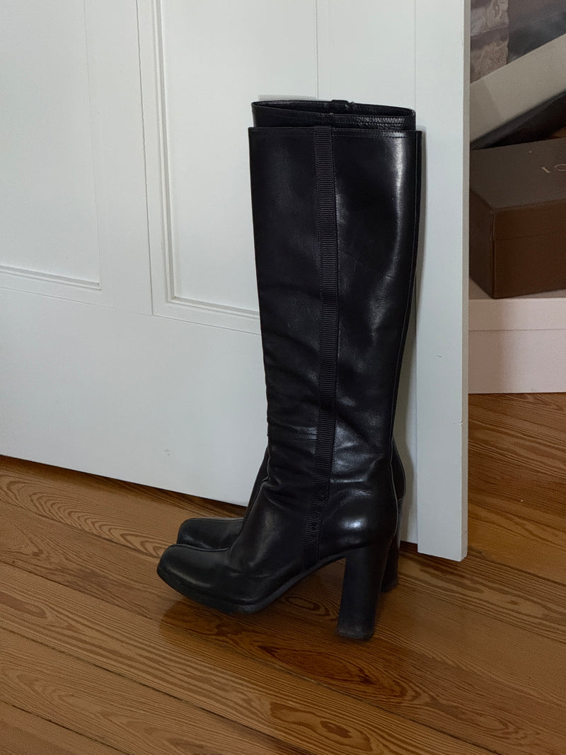 Prada Boots (38)