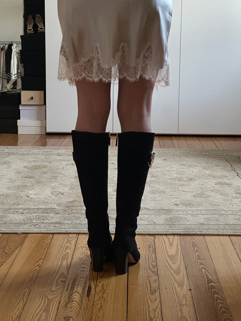 Gucci Suede Boots (37)