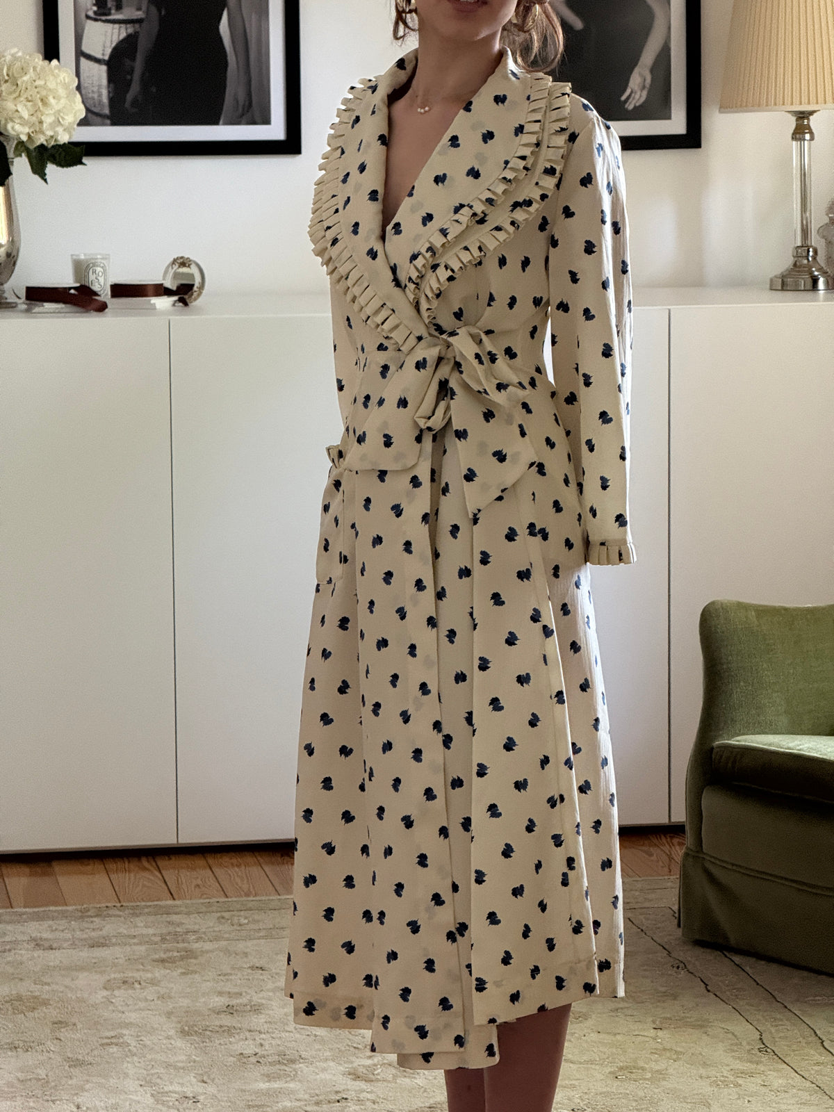 Vintage Ruffle Robe (m)