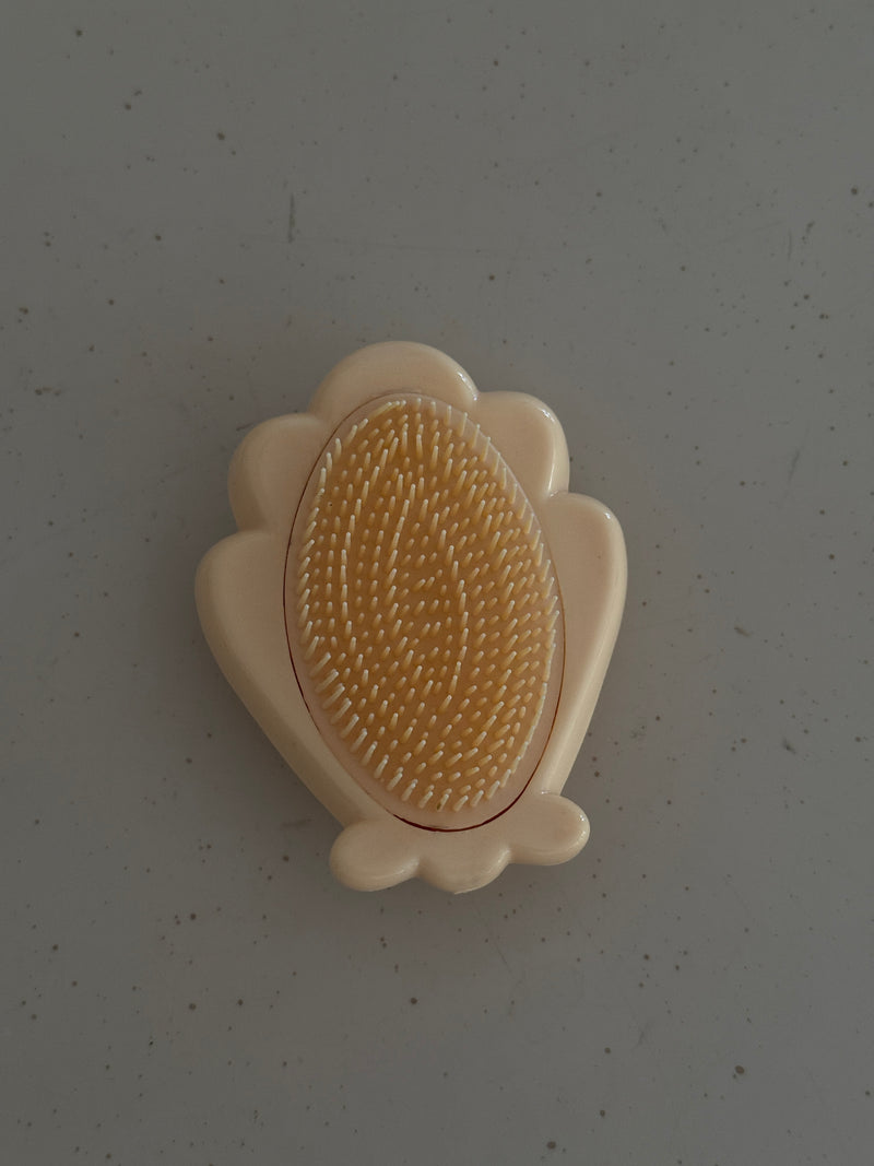 Seashell Brush