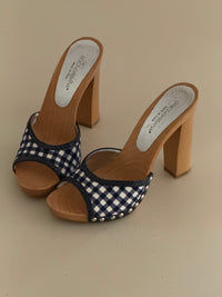 D&G Clogs (37)