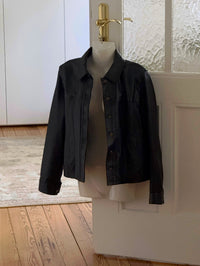 Vintage Leather Jacket (s)