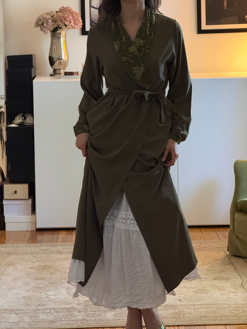 Vintage Robe (s)