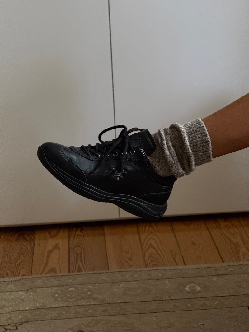 Prada Sneaker (36)