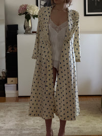 Vintage Ruffle Robe (m)