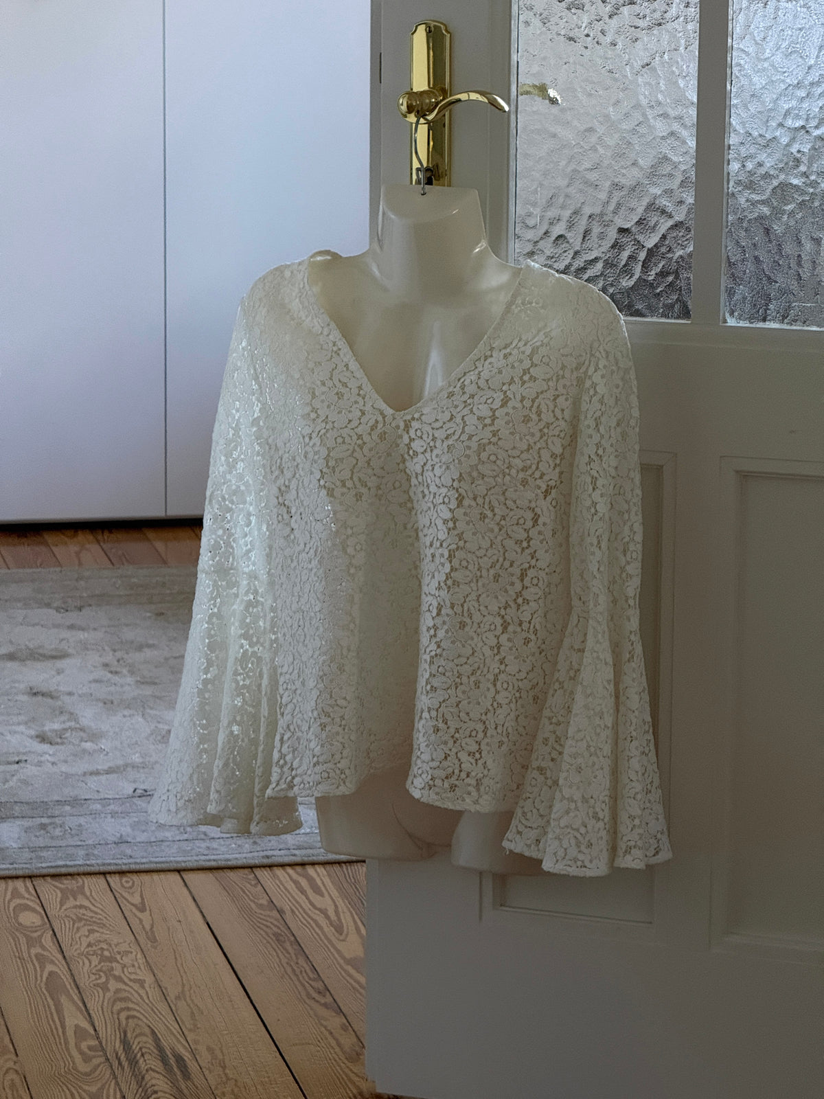 Vintage Lace Blouse (s)