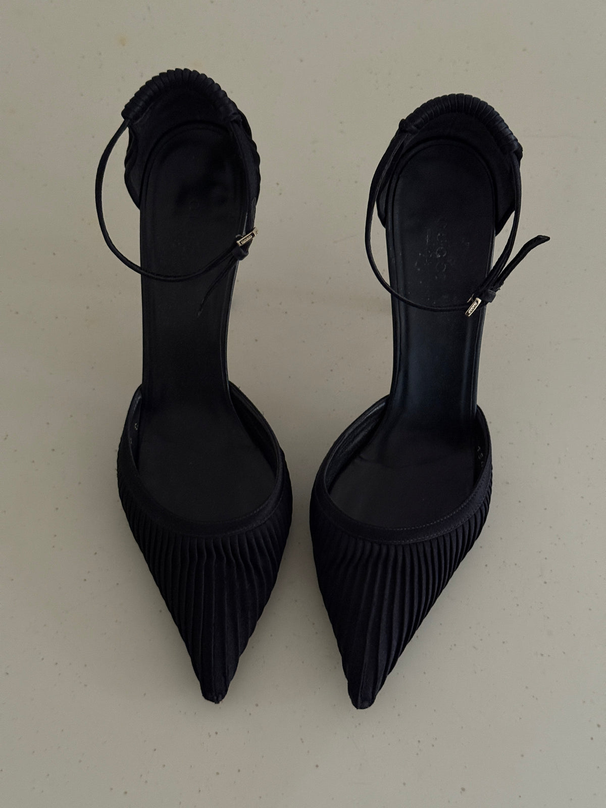 Gucci Shoes (39)