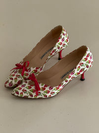 Manolo Blahnik Heels (37)