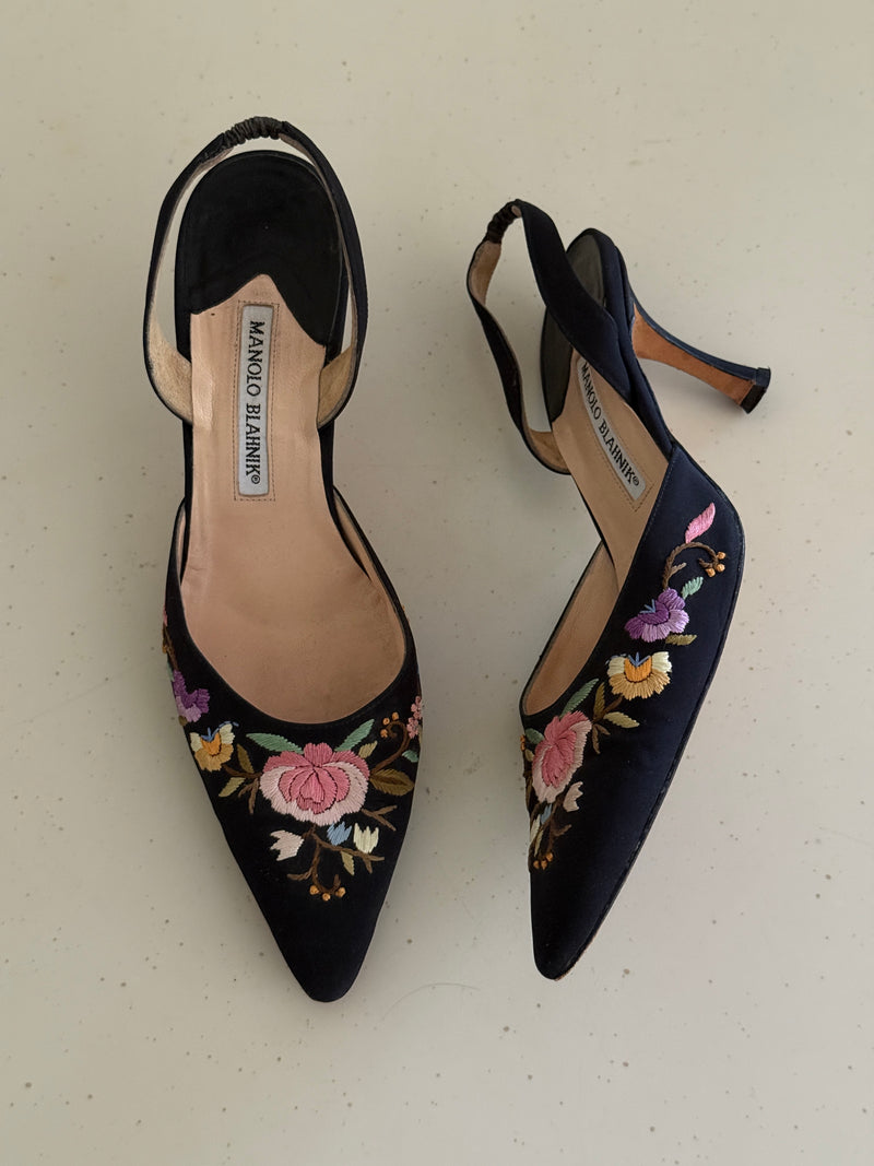 Manolo Blahnik Heels (39)