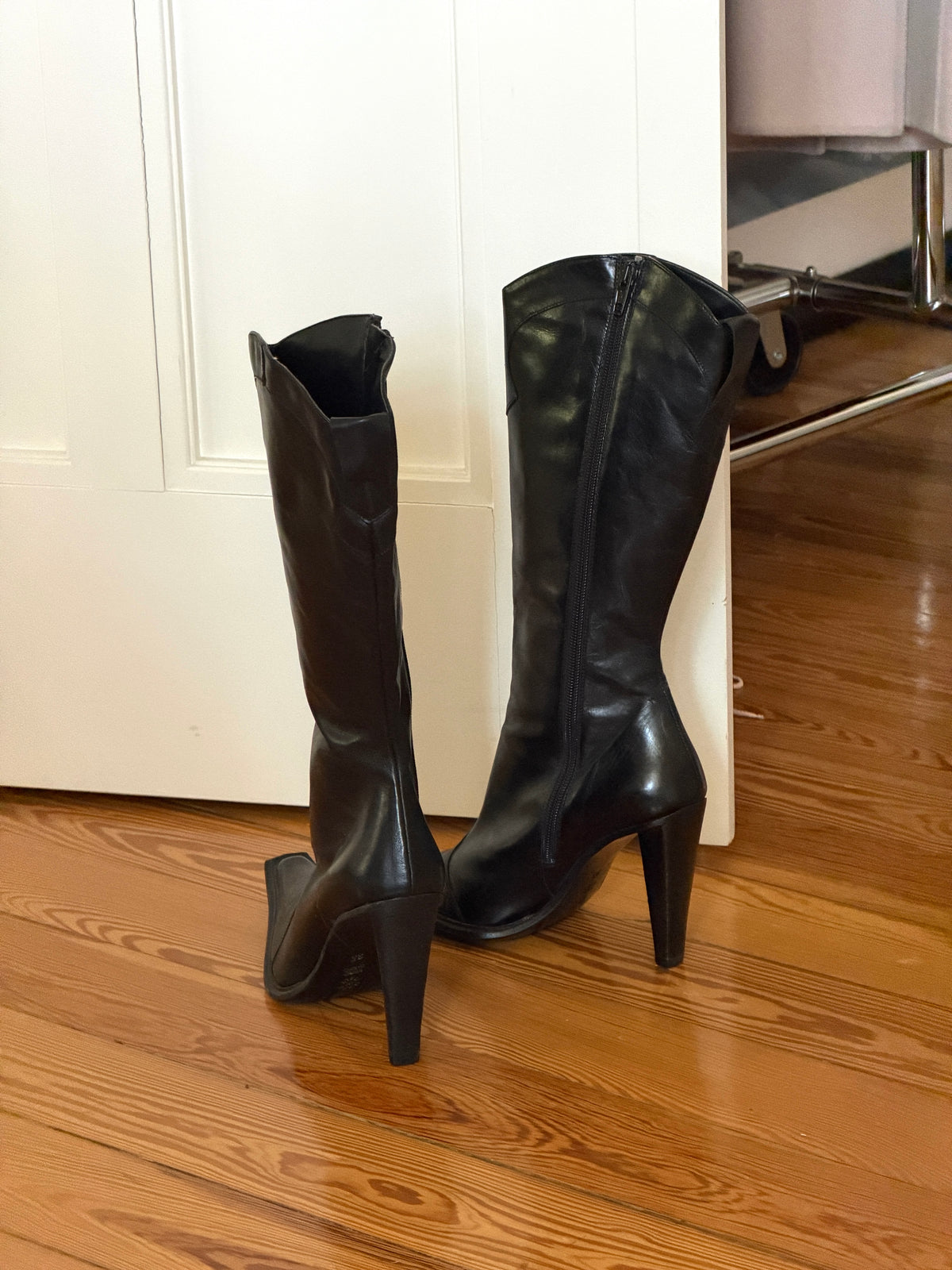 Vintage Leather Boots (35)
