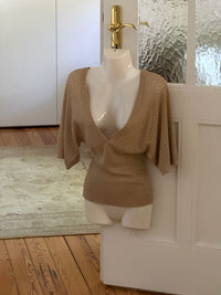Vintage V Top (s)