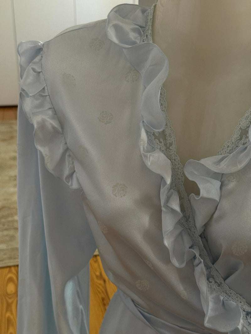 Vintage Robe (s)