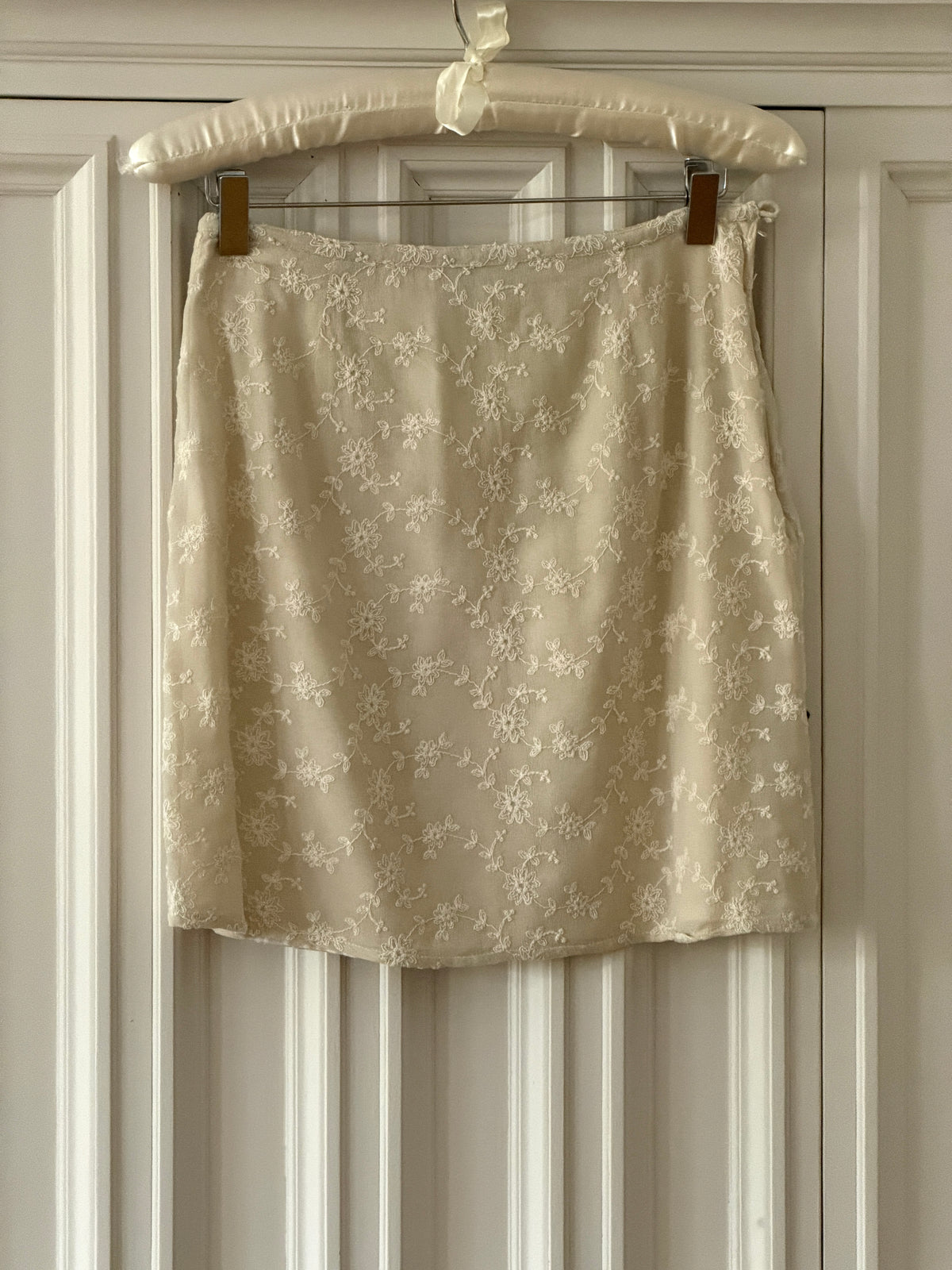 Floral Mini Skirt (s)