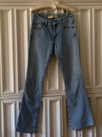 Levis Bootcut Jeans (s)