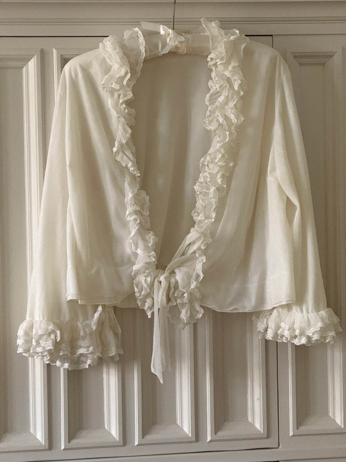 Vintage Ruffle Blouse (m)