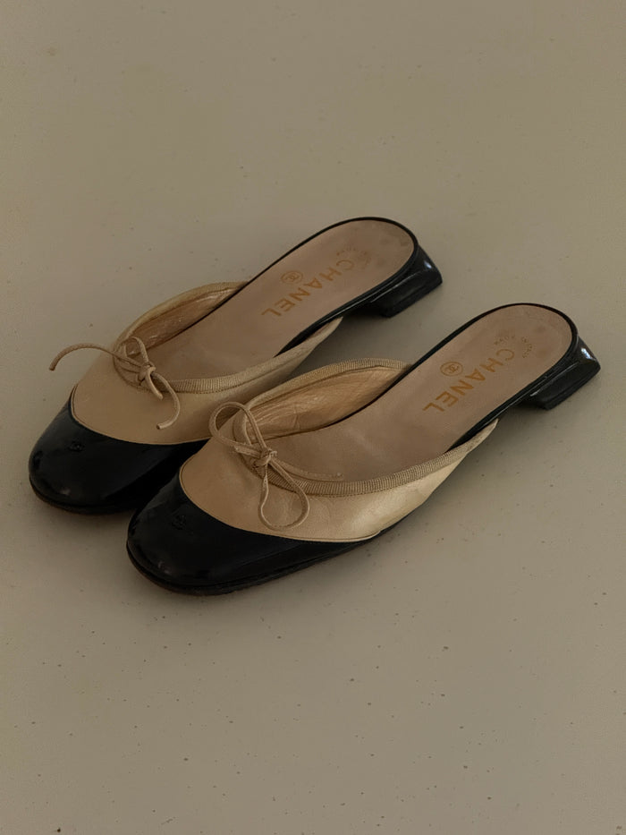Chanel Mules (35)