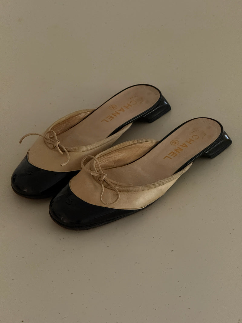 Chanel Mules (35)