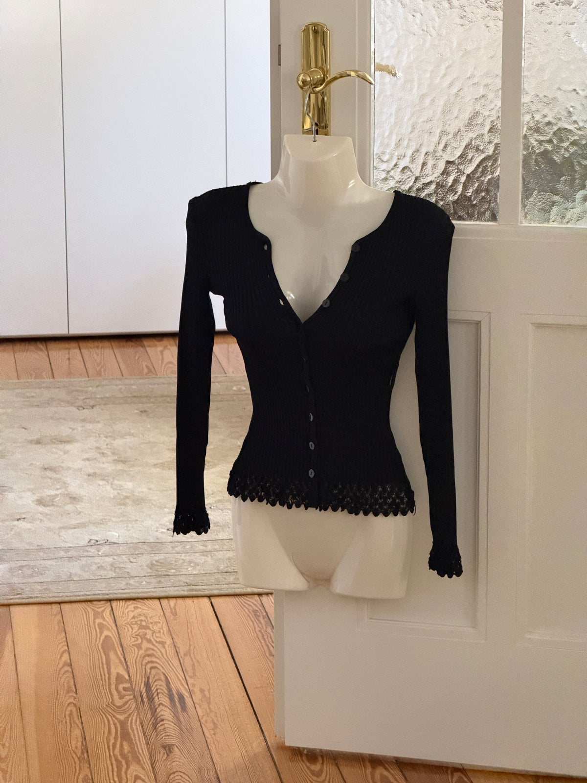 Anti-Flirt Cardigan (xs)