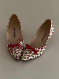 Manolo Blahnik Heels (37)