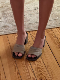 Gucci Mules (39)