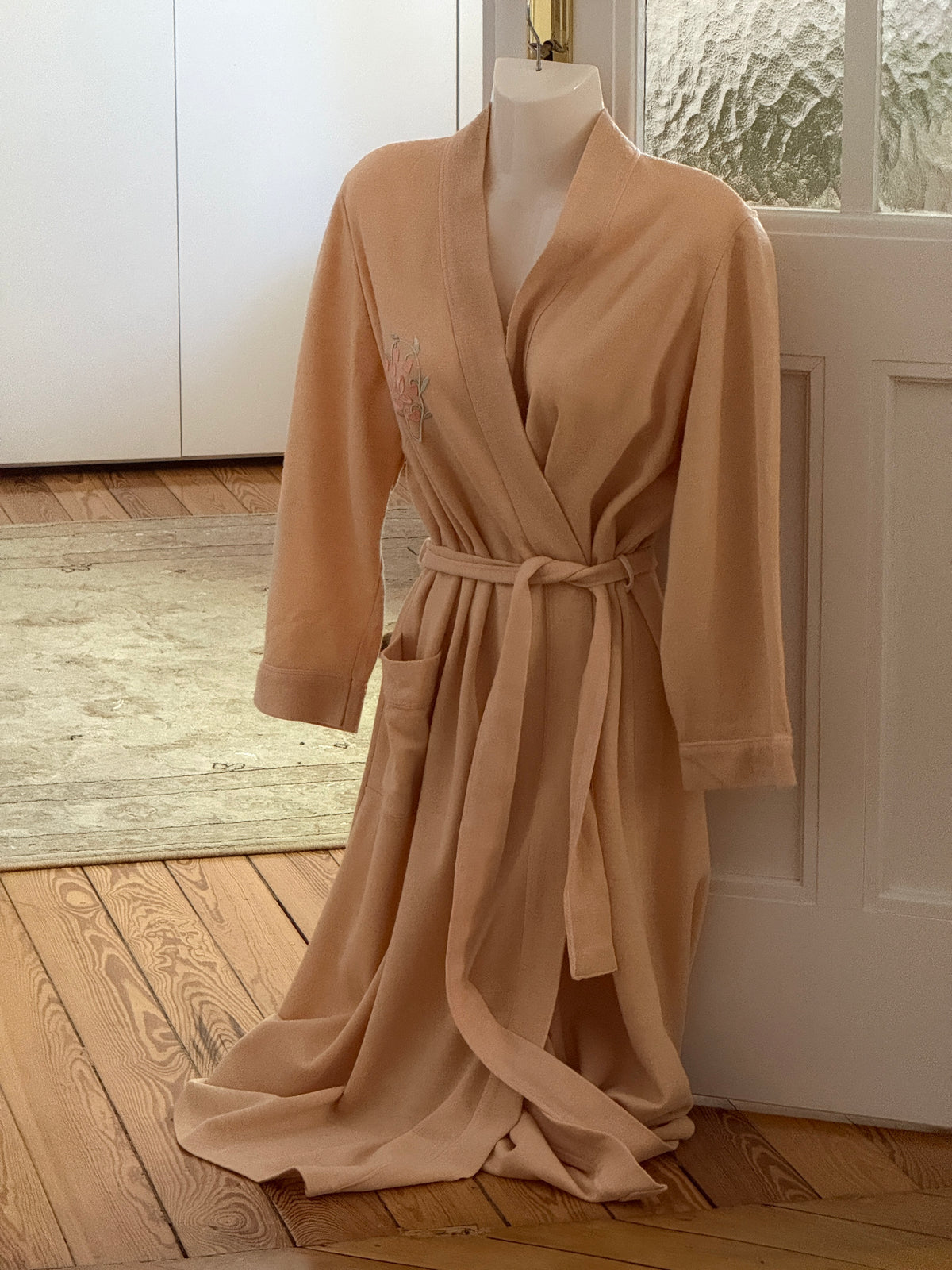 Vintage Robe (s)