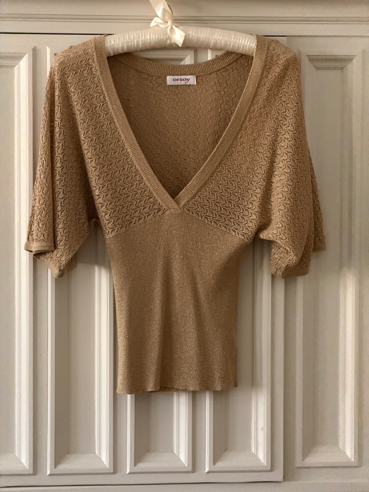 Vintage V Top (s)