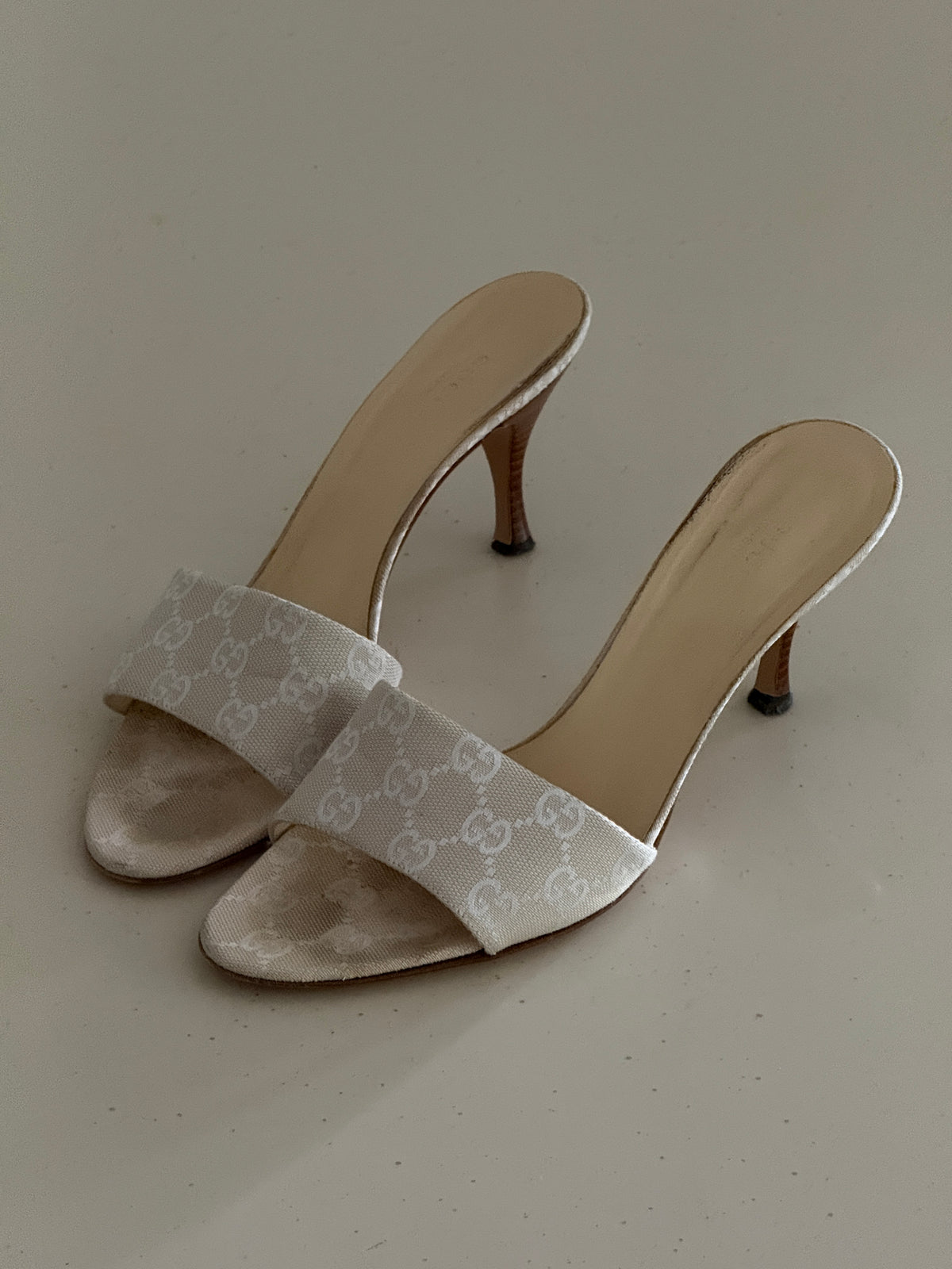 Gucci Mules (39)