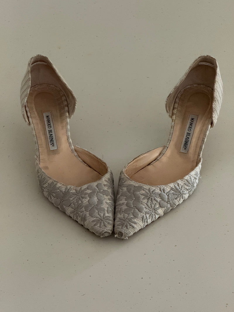 Manolo Blahnik Heels (41)