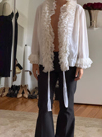 Vintage Ruffle Blouse (s)